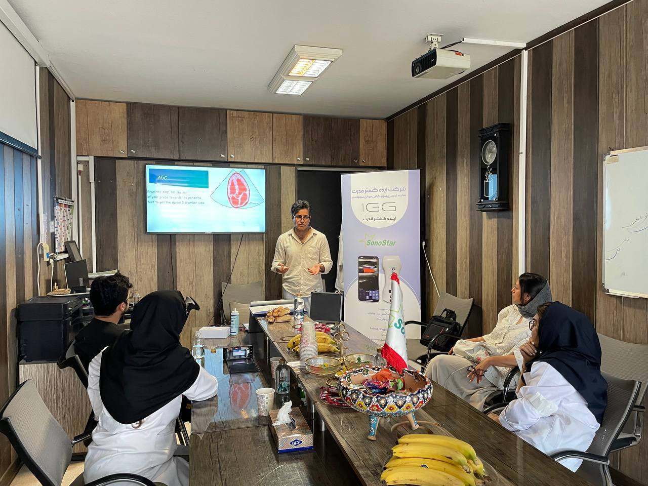 برگزاری کارگاه تخصصی «POCUS در بخش مراقبت‌های ویژه کودکان (PICU) بیمارستان مفید»