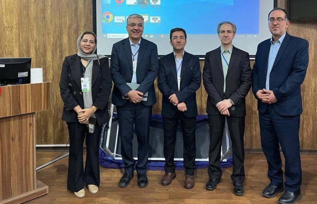 عکس گروهی تعدادی از اعضا و برگزارکنندگان برنامه علمی سونوگرافی توراکس